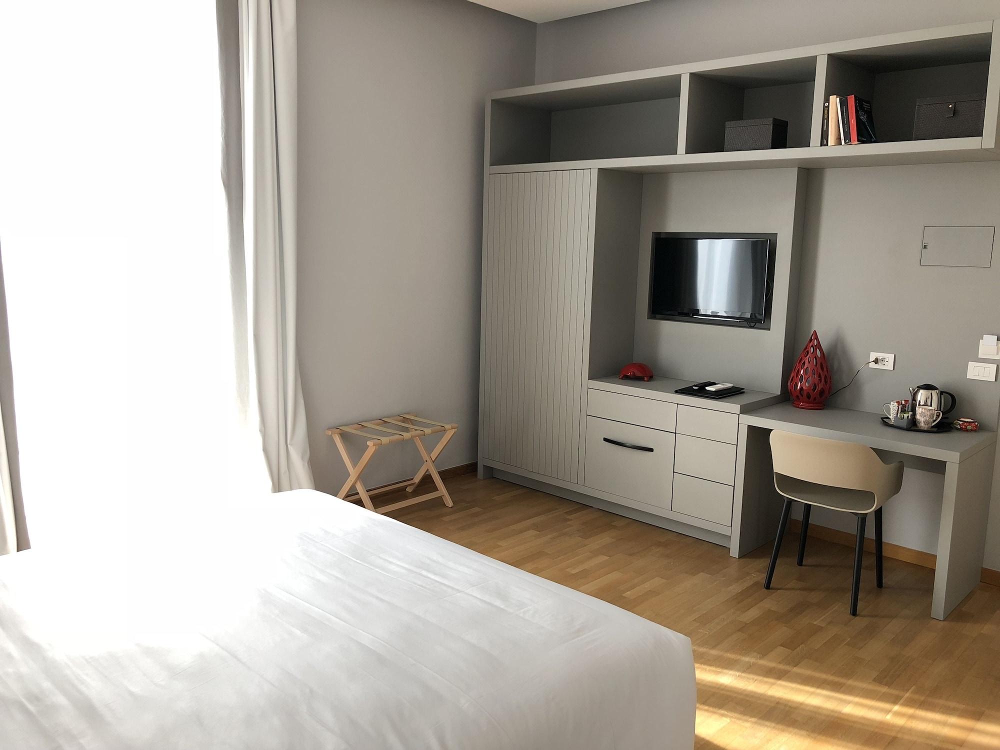 200 Rooms & Terrace Бари Экстерьер фото