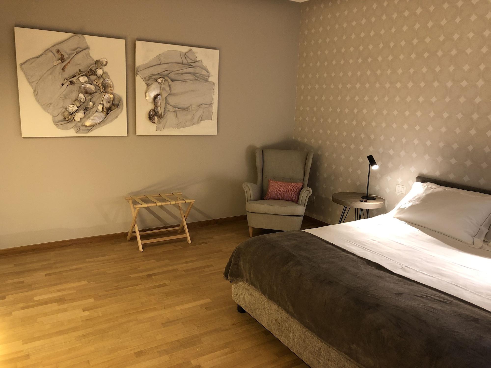 200 Rooms & Terrace Бари Экстерьер фото